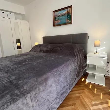 Apartment In Seget Donji Trogir