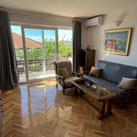 In Seget Donji 特罗吉尔